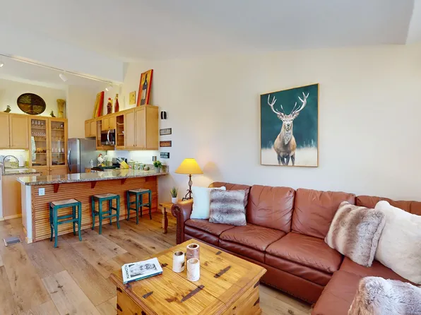 781 Fairway Cir APT 781, Mammoth Lakes, CA 93546