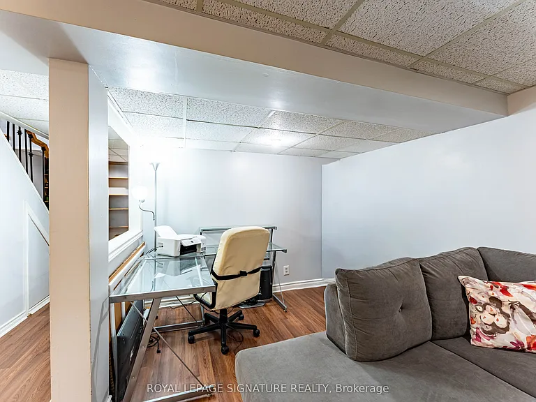 25 Hun Cres — Photo 42