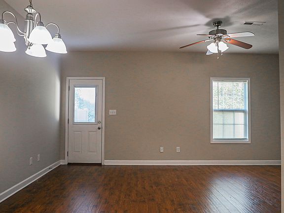 3rd image of 215 Moss Creek Ave APT C