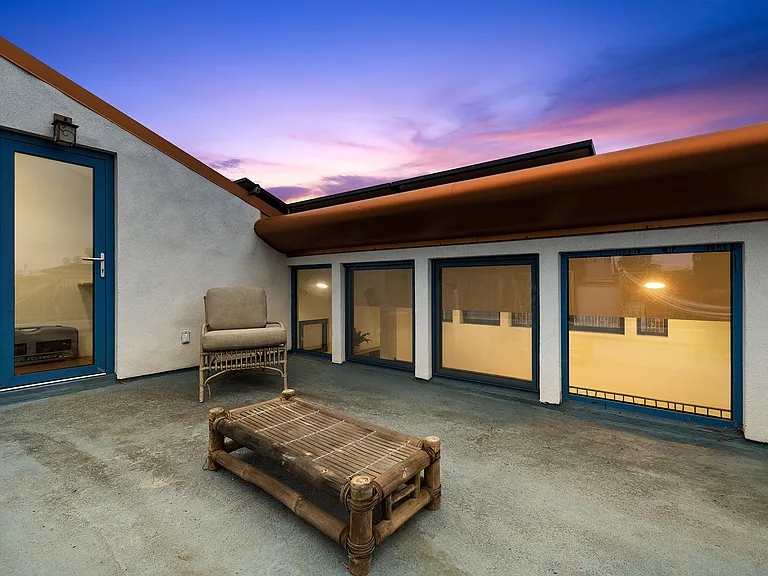 2419 Ocean Ave — Photo 43