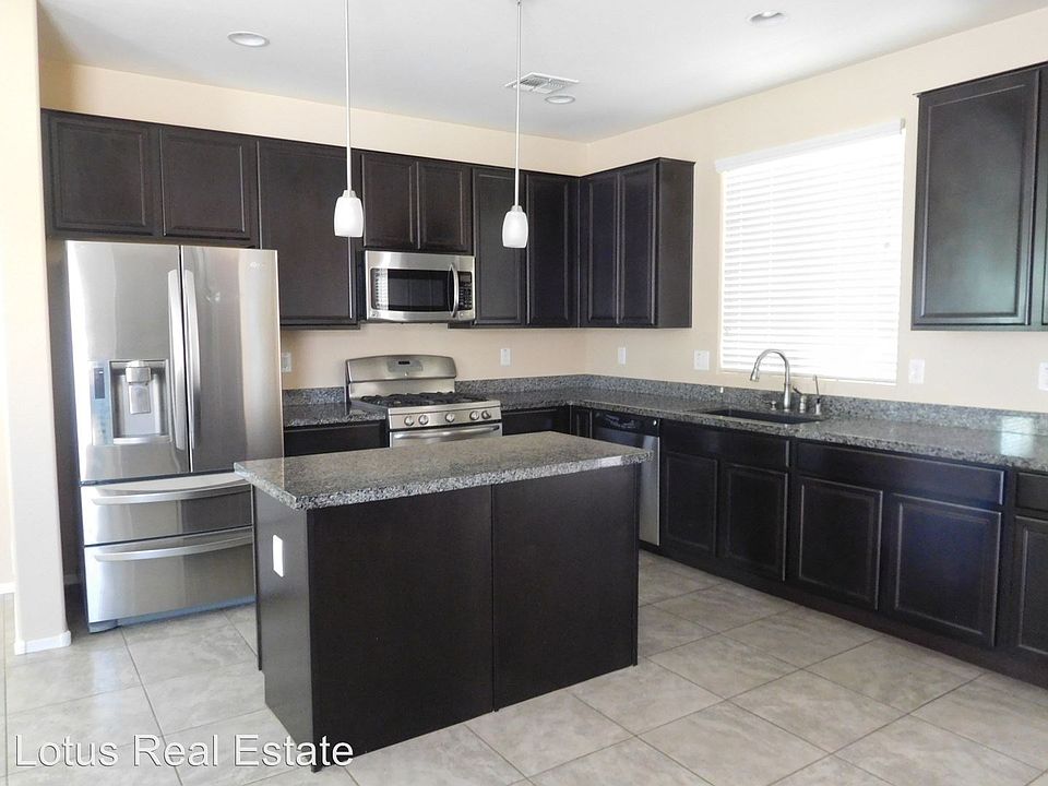 1st image of 1719 W Stonefield Dr