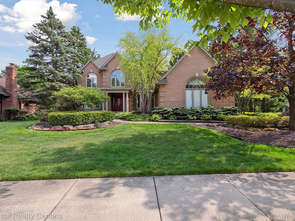 1st image of 25594 Arcadia Dr