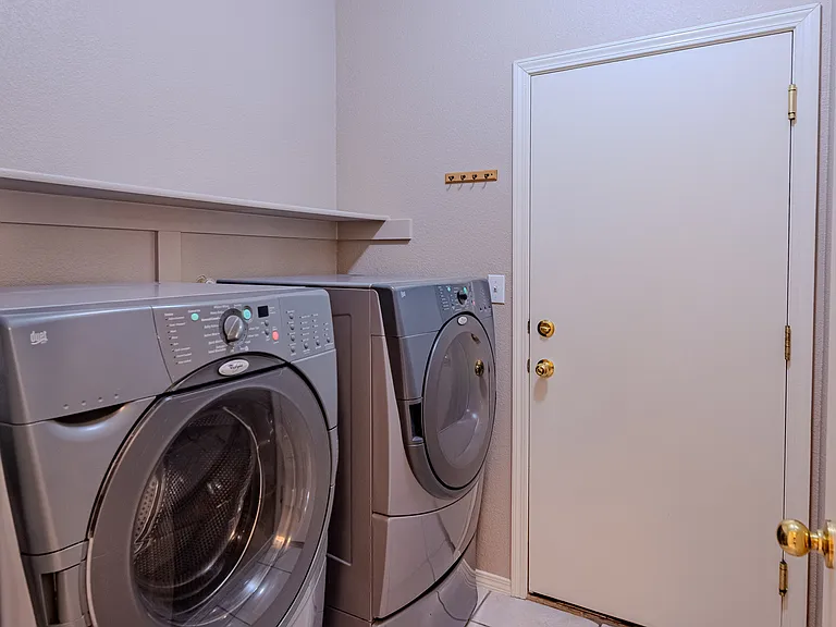 1124 Calle Corvo NE — Photo 45