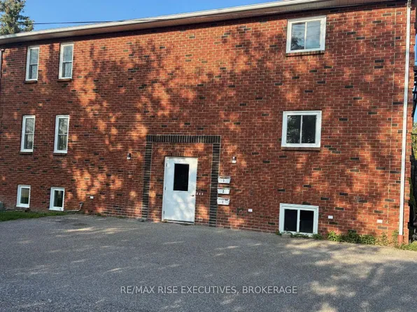565 Emma St #3, Gananoque, ON K7G 2Y6