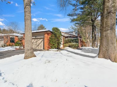 97 Crows Nest, Manhasset, NY, 11030