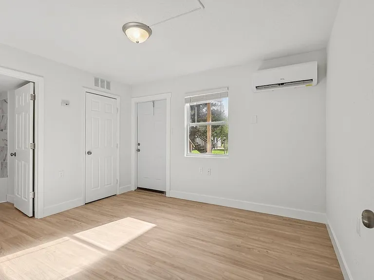 Haven on Canal Apartments — Photo 15