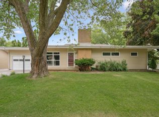 435 Maxwell St, Waterloo, IA 50701