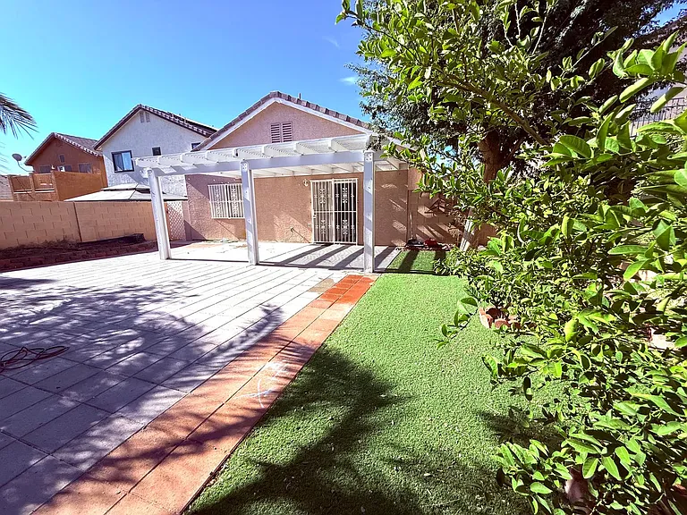 1864 Ghost Trace Ave — Photo 6