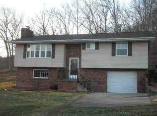 73 Lake Dr, Ona, WV 25545