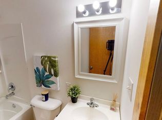 123 N Lincoln Ave, Springfield, IL 62702