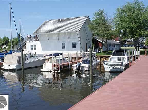 4th image of 14 Gold Coast Way