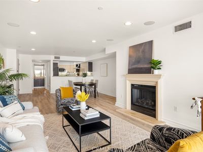 1319 N Detroit St #PENTHOUSE 3, Los Angeles, CA, 90046