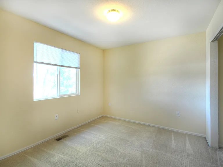 471 Ellers Grv — Photo 8
