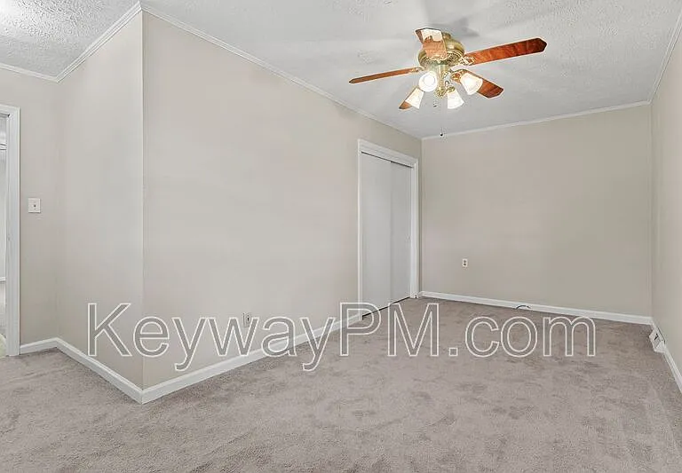 133 Belair Rd — Photo 7