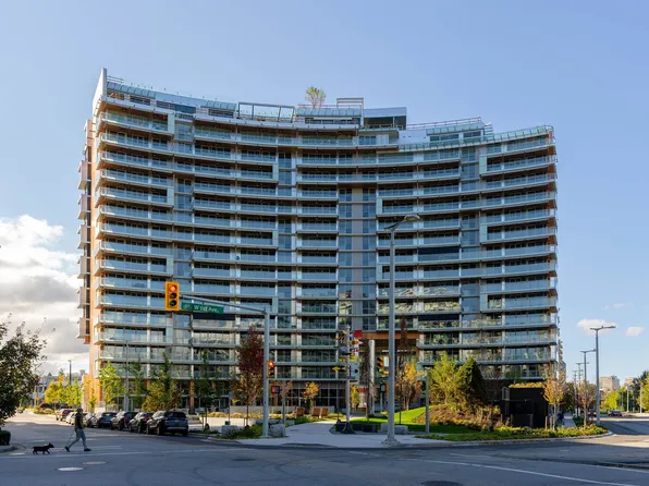 1768 Cook St #603, Vancouver, BC V5Y 0N3