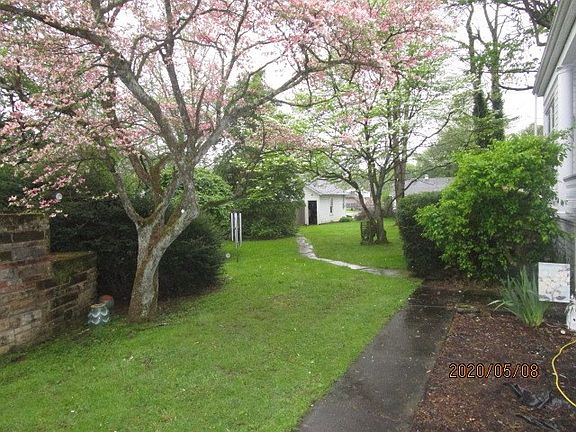 3rd image of 757 Maple Ave