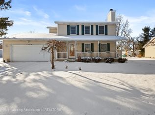 1122 Powderhorn, Lansing, MI 48917