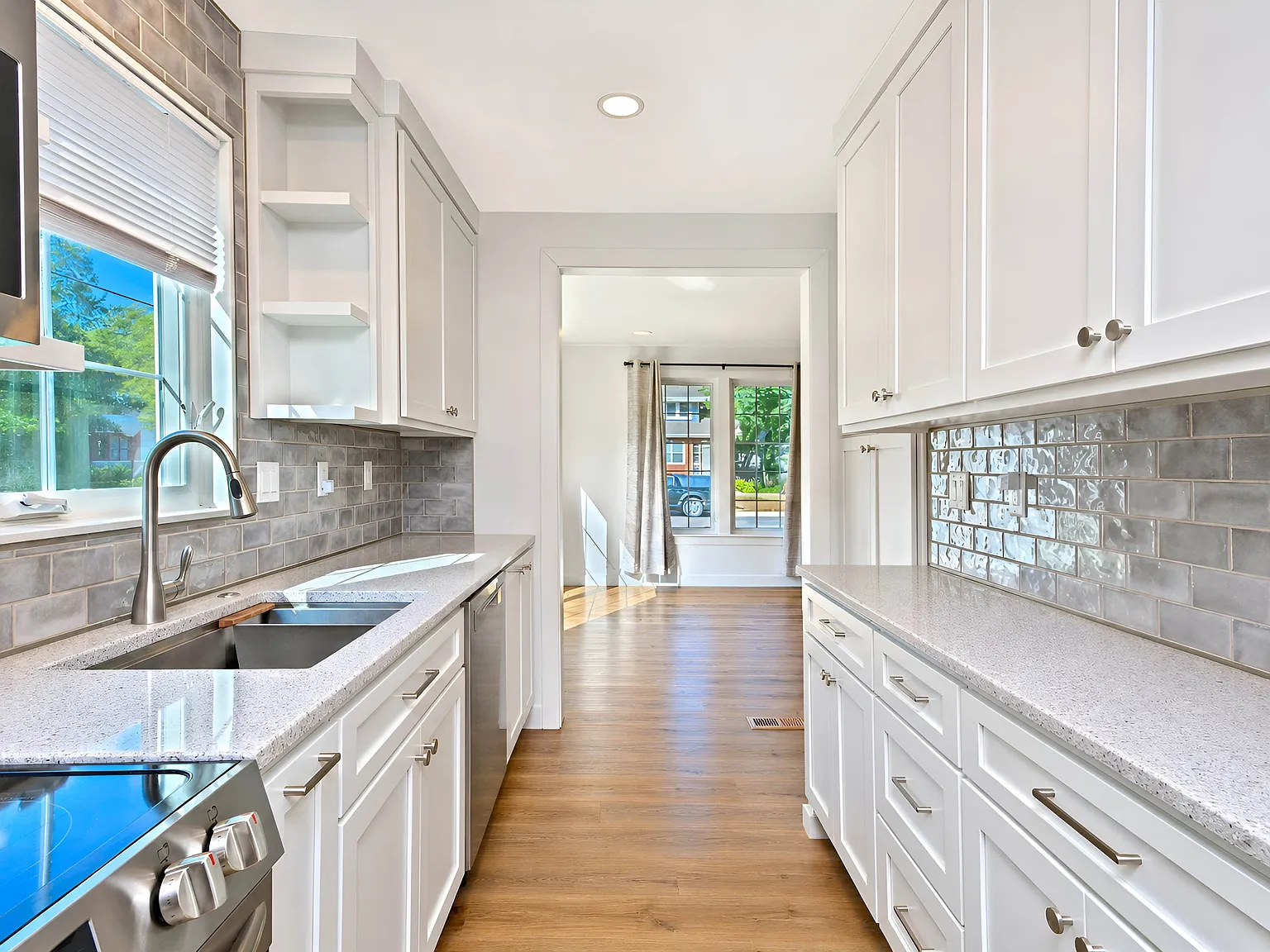 4 bed, 1976 sqft, $2,250 — Photo 3