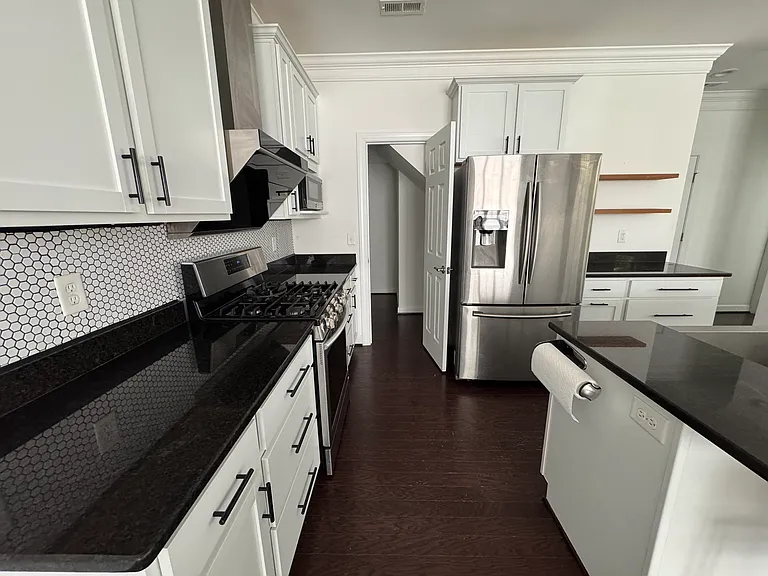 4334 Casey Blvd — Photo 4