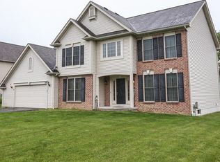 1088 Bear Creek Cir, Webster, NY 14580