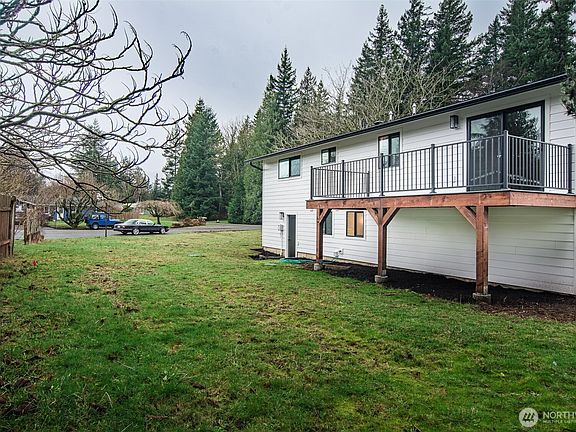 3rd image of 5954 Paradise Drive
