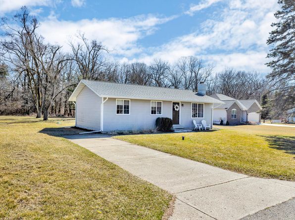113 Ferris Dr, Brooklyn, MI 49230