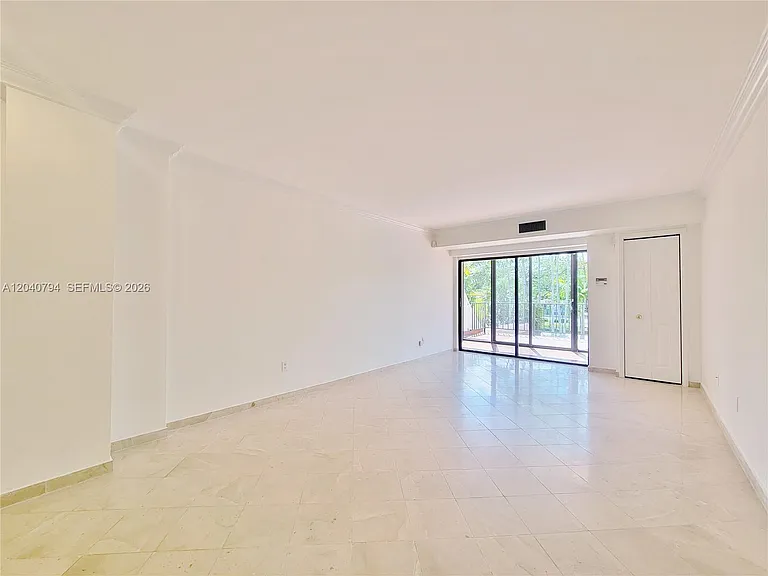 77 Crandon Blvd #2B — Photo 8