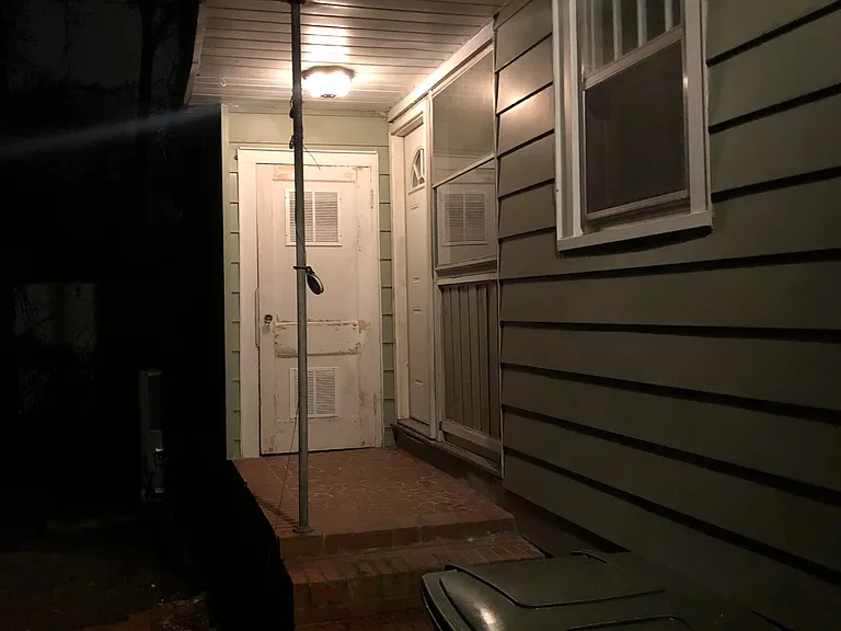 609 S Elm St — Photo 6