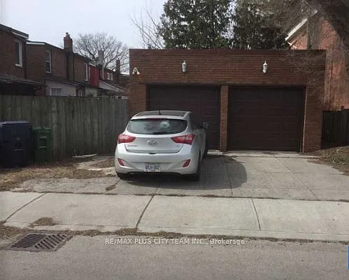 686 Sammon Ave #BASEMENT — Photo 18