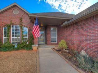 1800 Grey Owl Ln, Blanchard, OK 73010