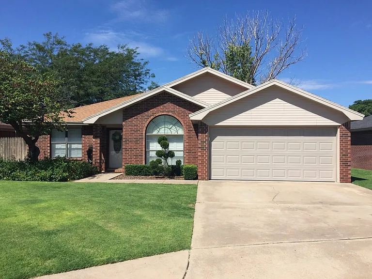 6904 Genoa Ave — Photo 1