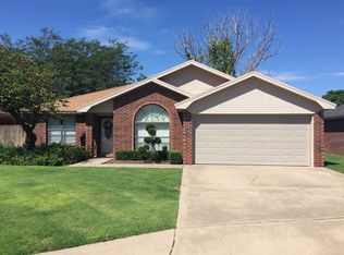 6904 Genoa Ave, Lubbock, TX 79424