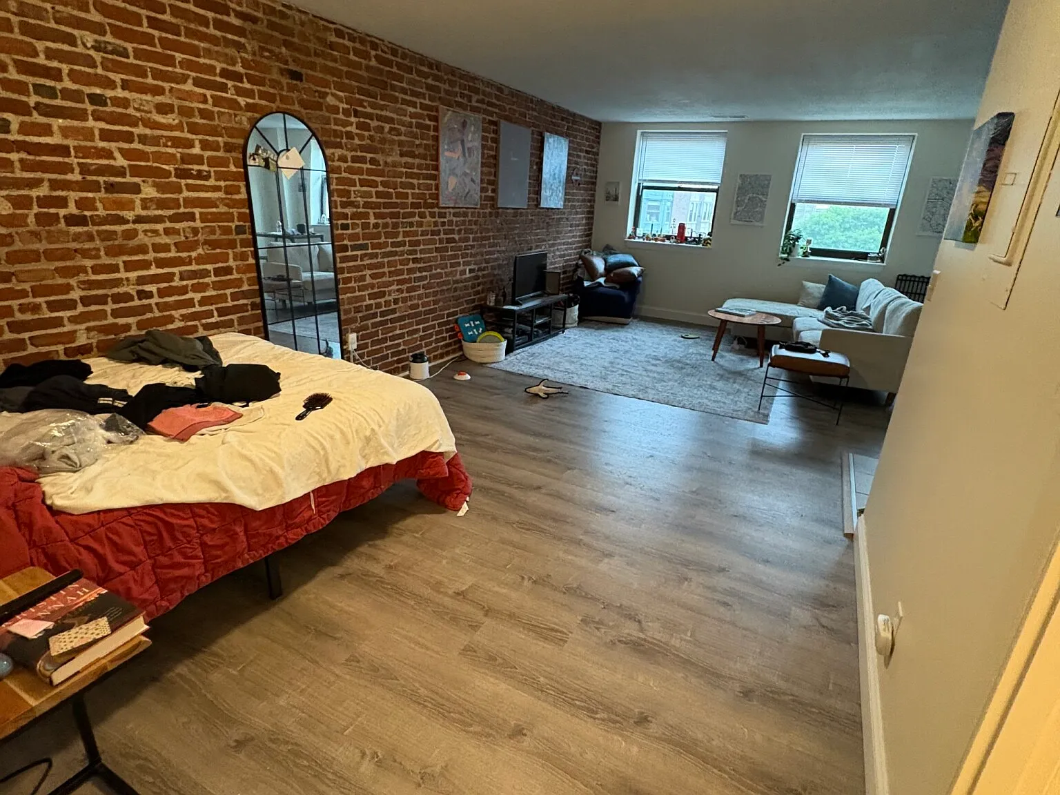 Studio, 375 sqft, $2,300 — Photo 4