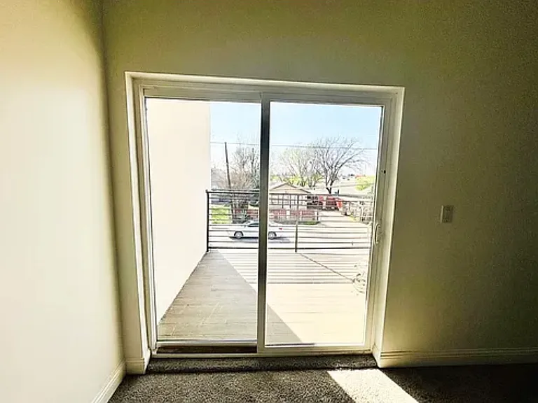 2906 Jim St — Photo 17