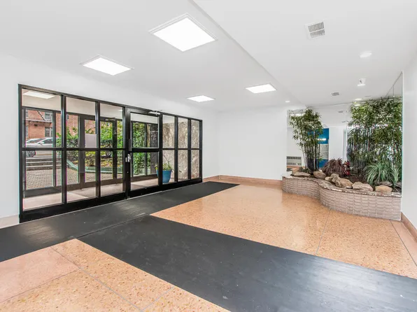 2165 Matthews Avenue image 7 of 20