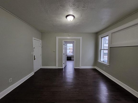 4th image of 9 Underwood St #1L
