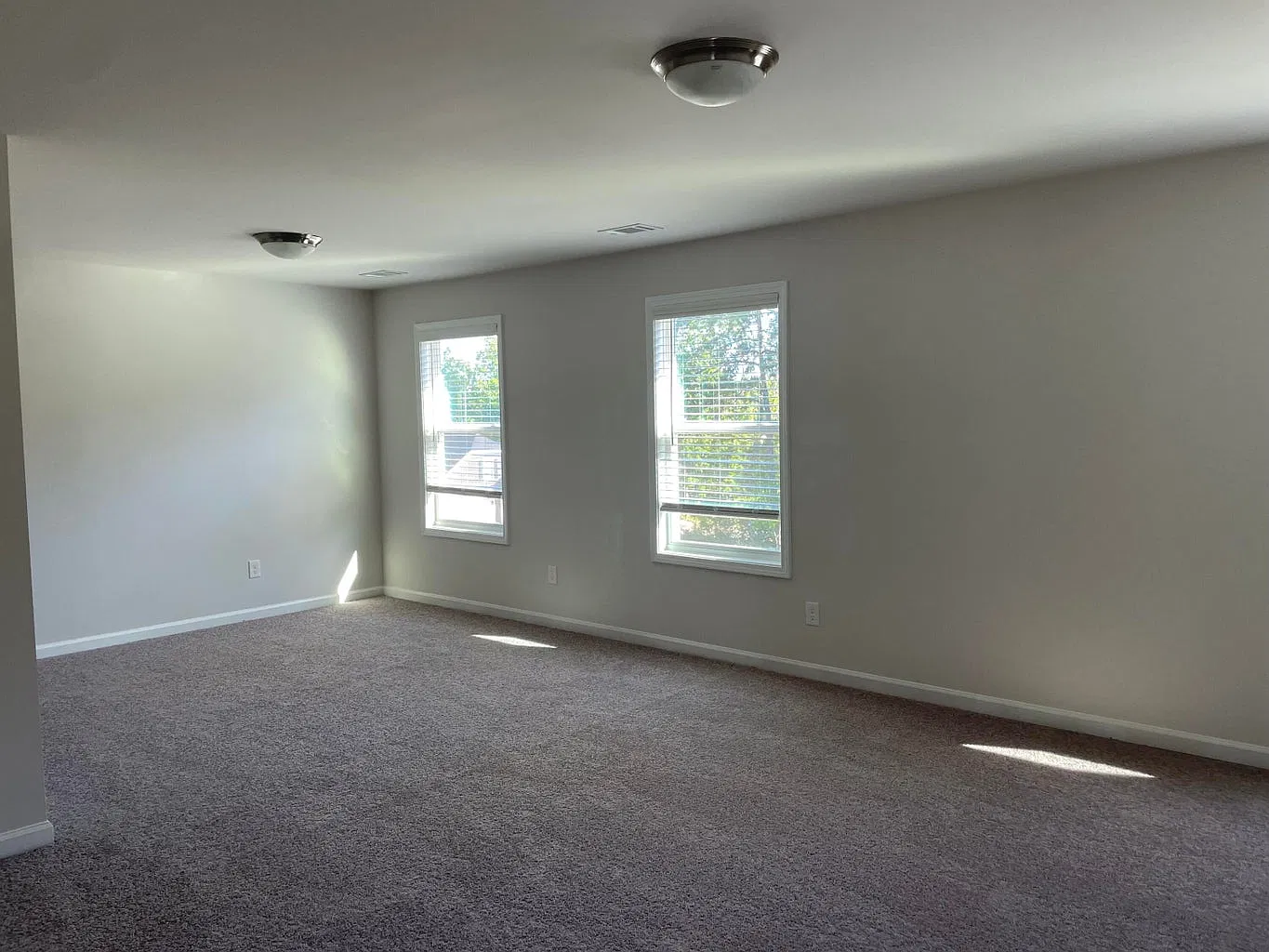 715 Courtland Drive - 1 — Photo 2
