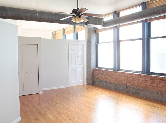 5th image of 124 W Polk St APT 502