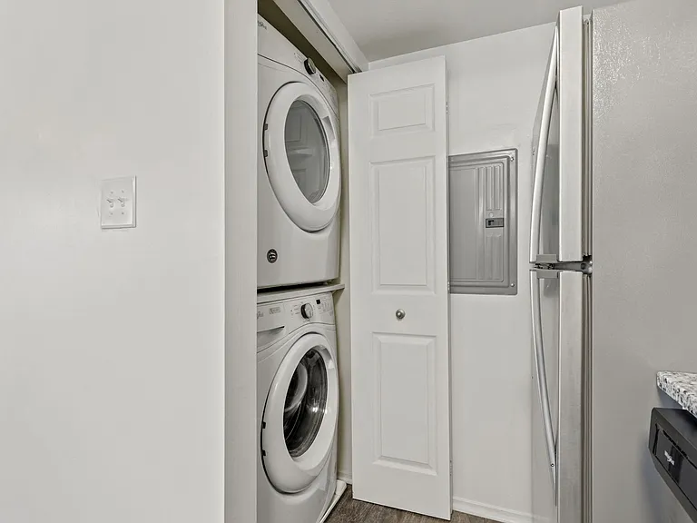 Tamarron Apartment Homes — Photo 10
