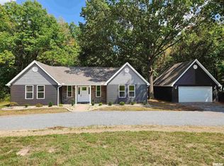 14592 Cambria Rd, Carterville, IL 62918