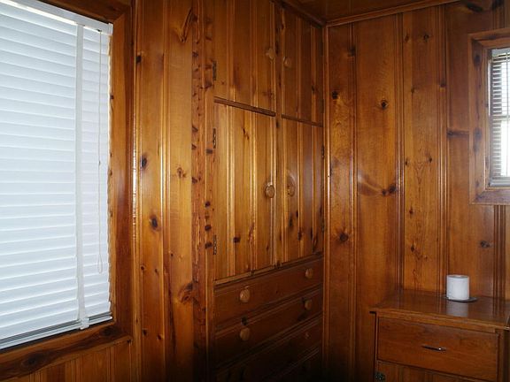 5th image of 811 N Pocahontas Ave