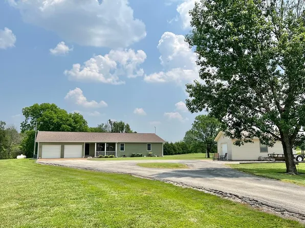 1700 Rooks Rd, Parsons, KS 67357