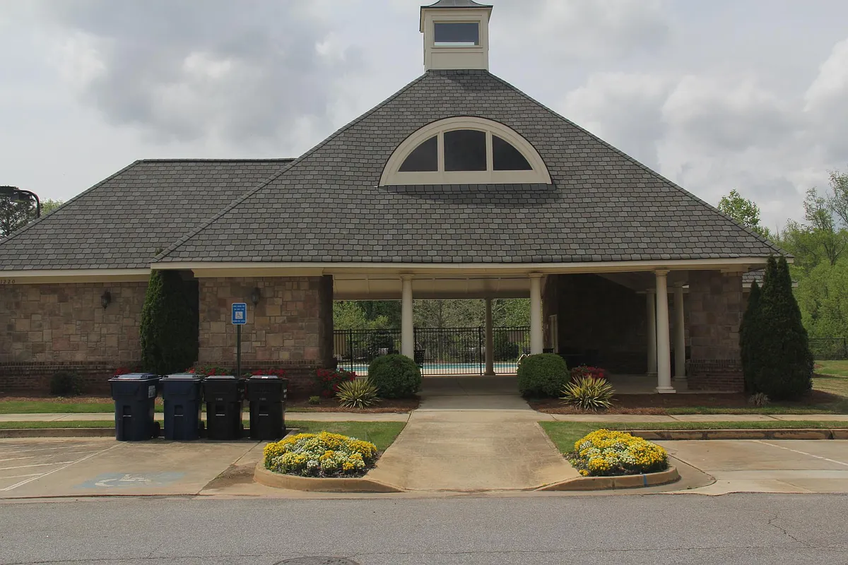 Building Photo - 1025 Township Cir