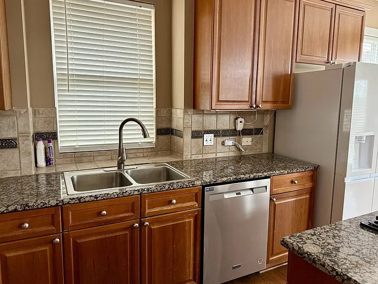 510 Clearwater Dr — Photo 8
