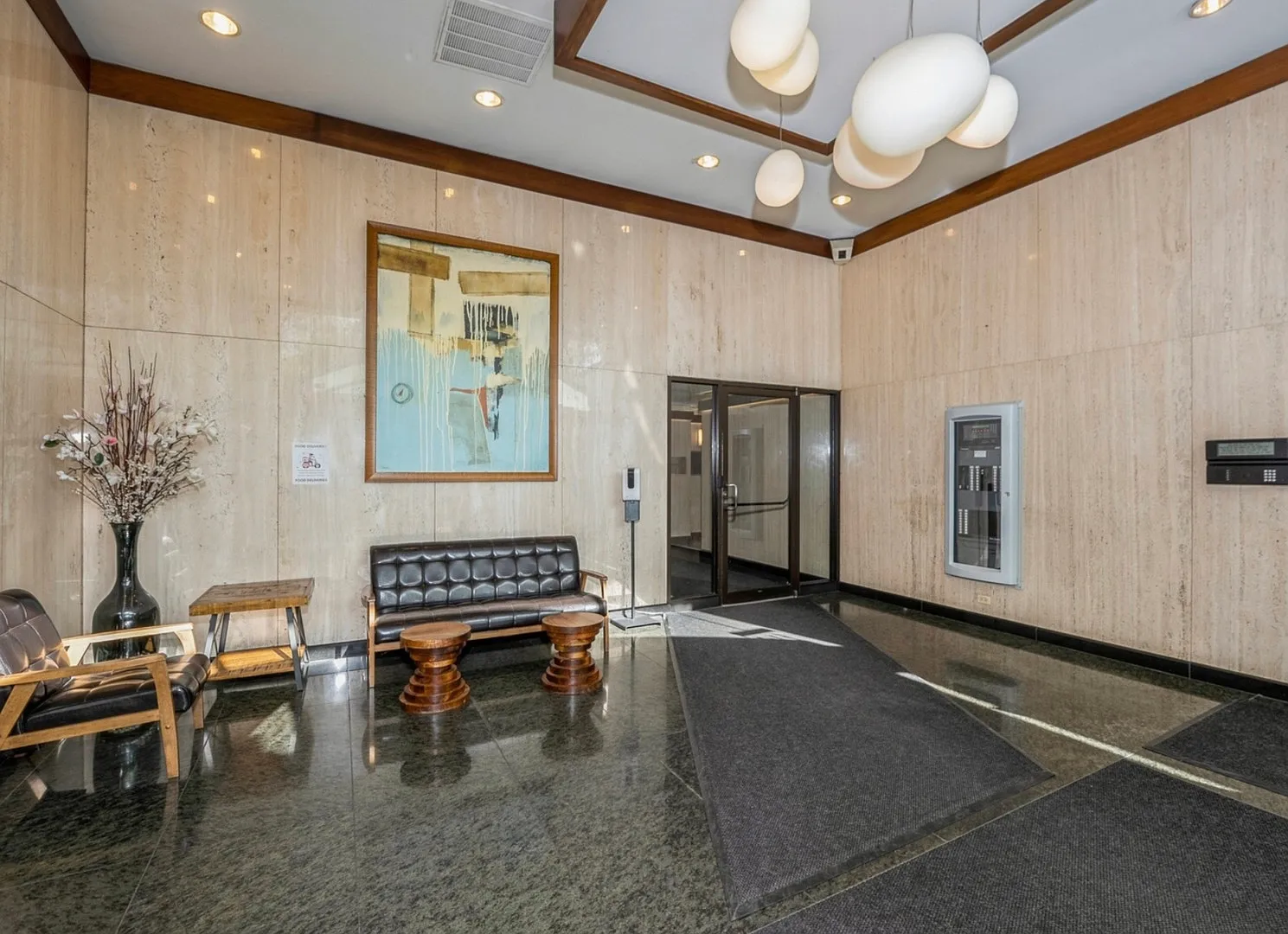 Studio, $1,950 — Photo 2