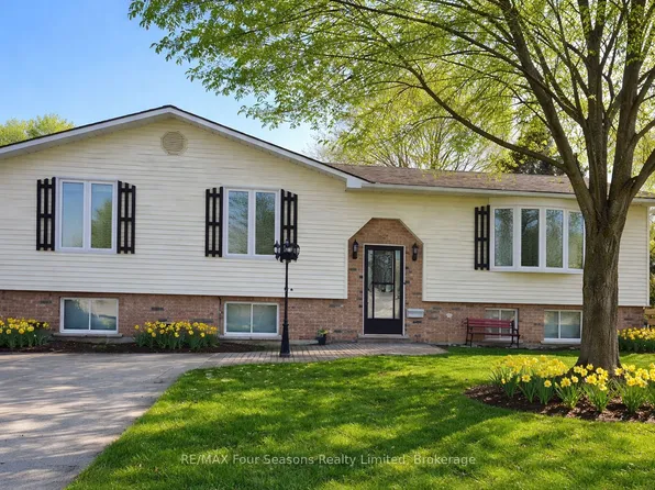 317 Bricker St, Saugeen Shores, ON N0H 2C1