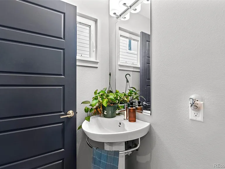 2725 W 25th Ave #7 — Photo 7