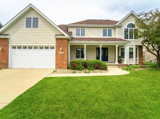 117 Salisbury Dr, Munster, IN 46321