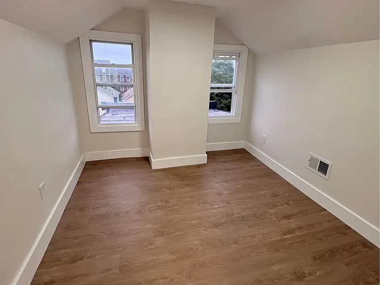352 Bergen St #G2 — Photo 4