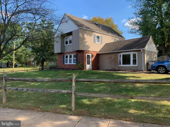 8585 Sherman Ct, Manassas, VA 20110